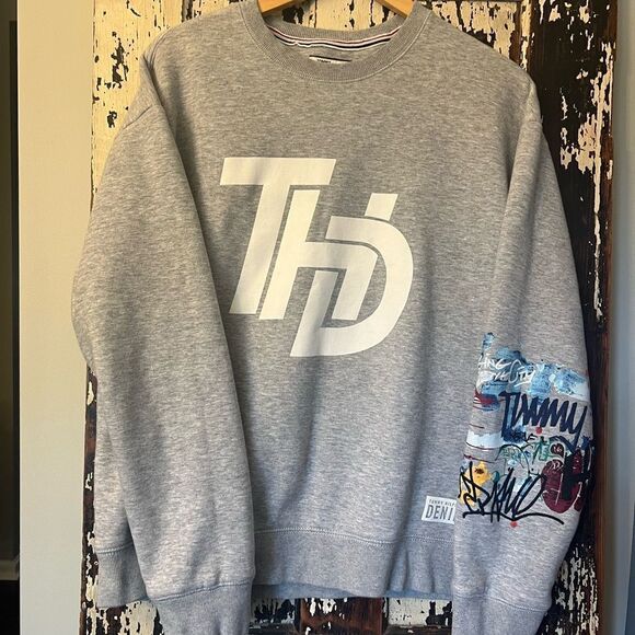 Tommy Hilfiger Denim Graffiti Sweatshirt. Men’s size Medium. - Picture 1 of 8